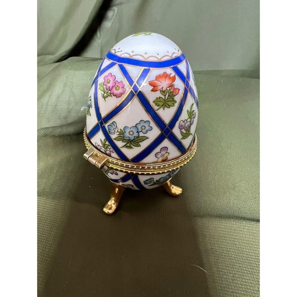 The Unbranded Brand vintage faberge